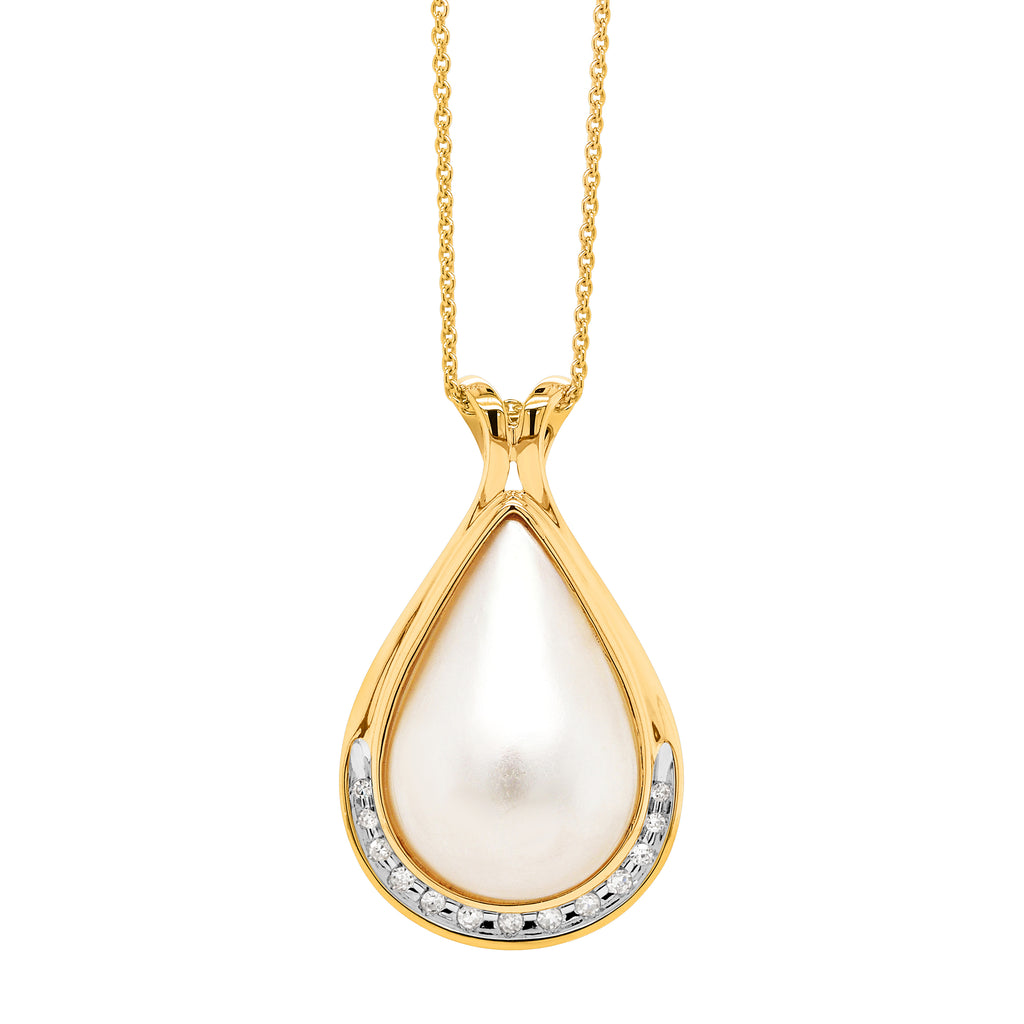 9ct Yellow Gold Pear Shaped Mabe Pearl & Diamond Pendant TDW