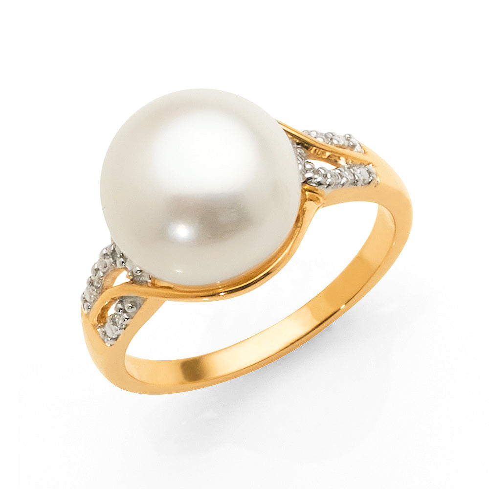 9ct Yellow Gold Button Pearl and Diamond Ring