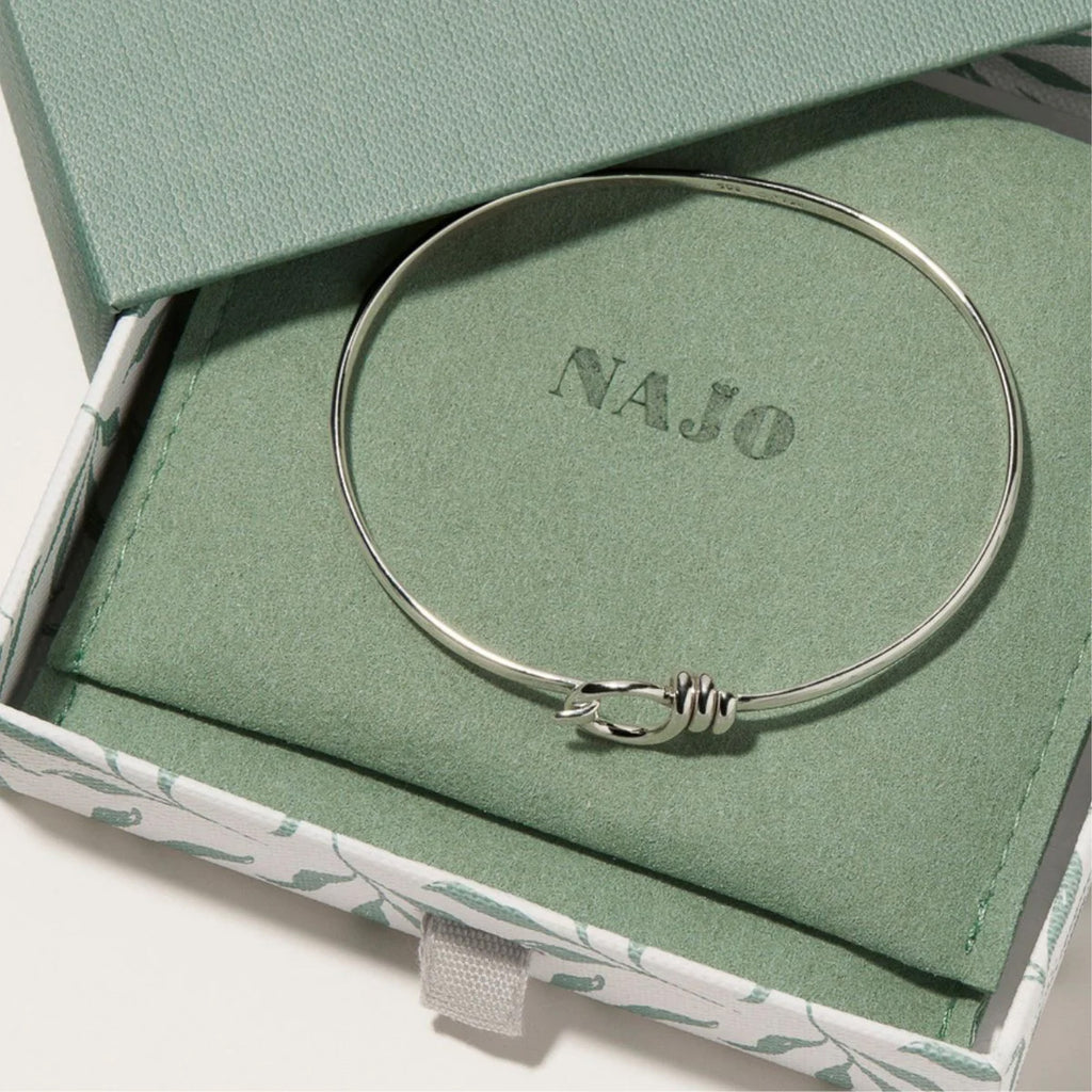 Najo 'Highfield' Sterling Silver Knot Bracelet B6348