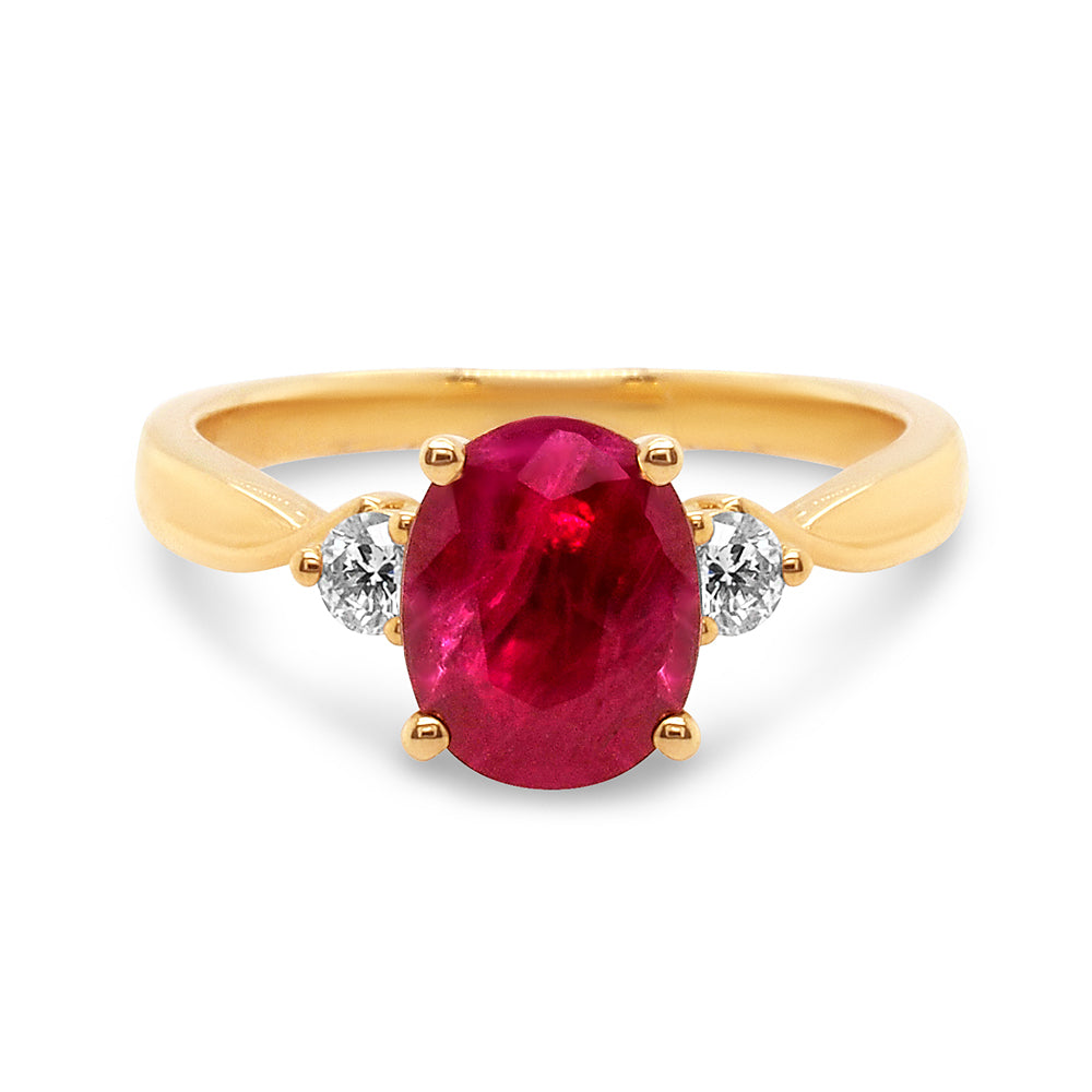 18ct Yellow Gold Oval Natural Ruby & Diamond Ring TDW 0.15CT