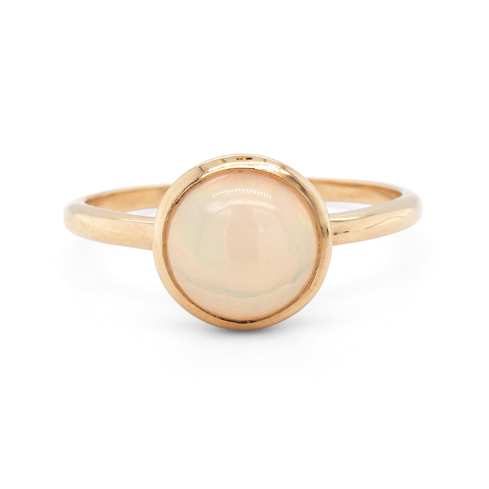 Von Treskow Luxe 9ct Yellow Gold 8mm Round Natural Opal Ring