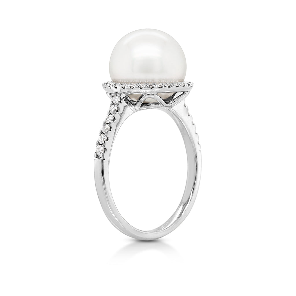 18ct White Gold South Sea Pearl & Diamond Halo Ring TDW: 0.3