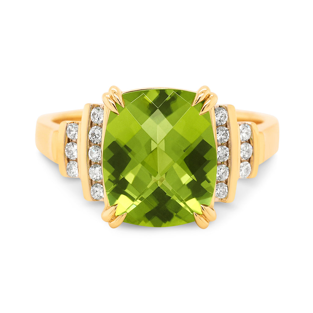 18ct Yellow Gold Criss Cut Peridot & Diamond Ring TDW: 0.16C