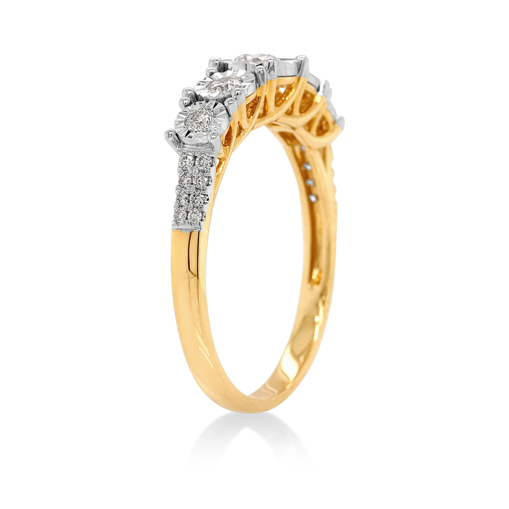 9ct Yellow Gold Brilliant Cut Five Diamond Row Ring TDW: 0.3