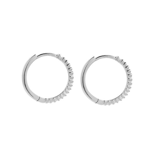 Najo 'Raya' Sterling Silver 16mm Huggie Earrings E6710