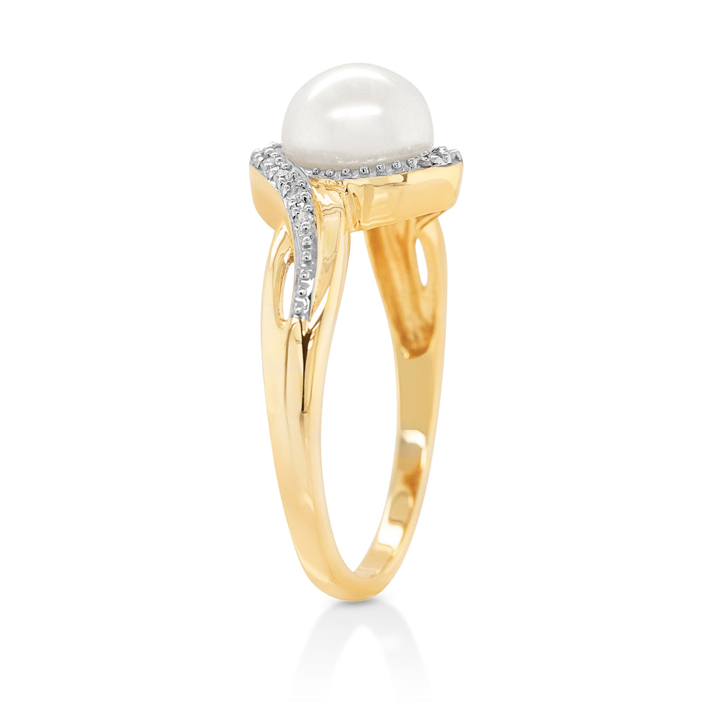 9ct Yellow Gold Pearl & Diamond Offset Ring