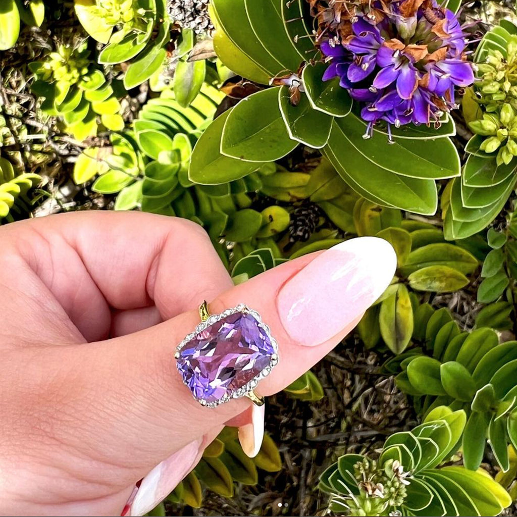 9ct Yellow Gold Cushion Cut Amethyst & Diamond Scalloped Hal