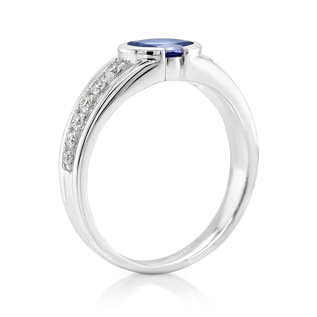 18ct White Gold Oval Tanzanite & Diamond Ring TDW 0.26CT