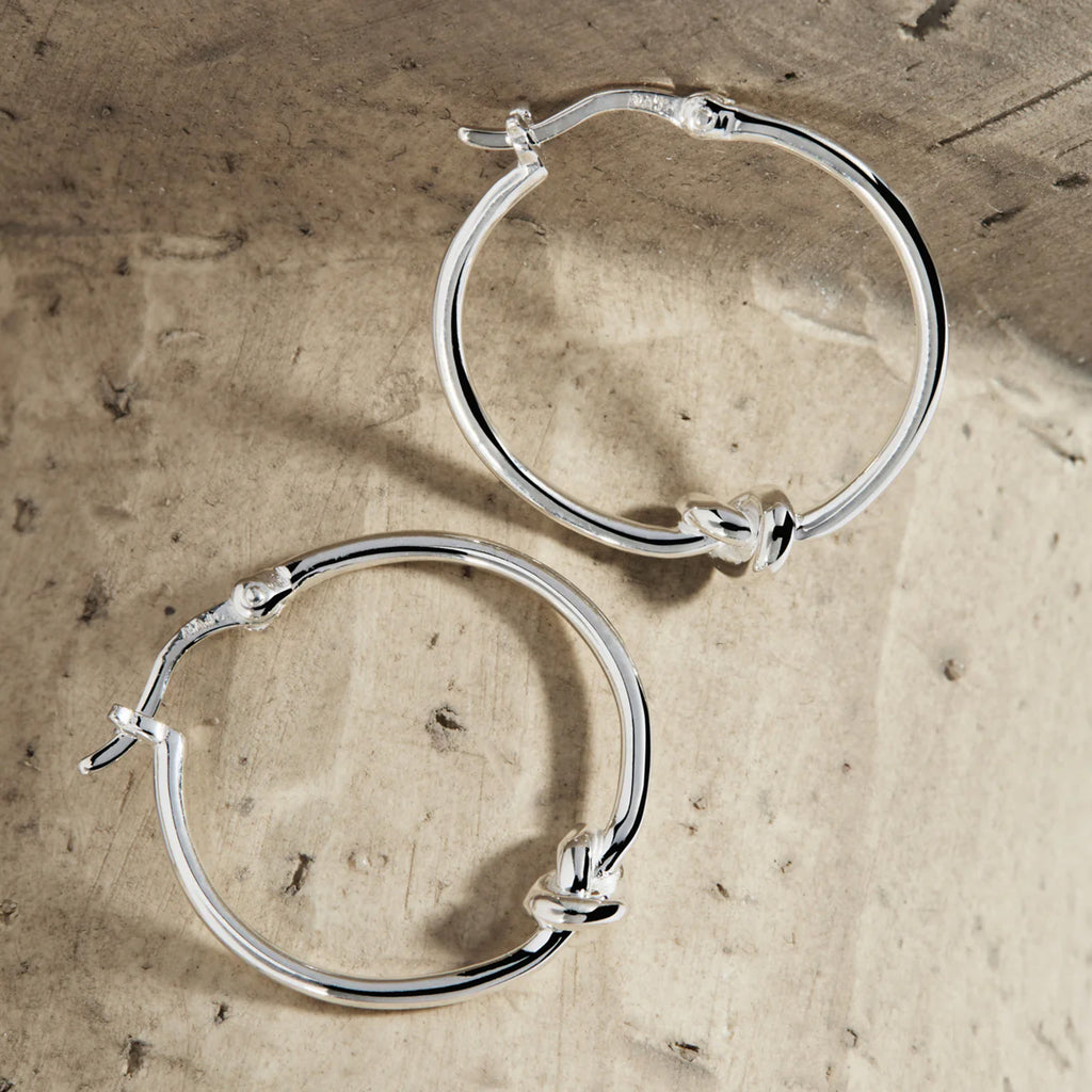 Najo 'Nature’s Knot' Sterling Silver 22mm Hoop Earring E7046