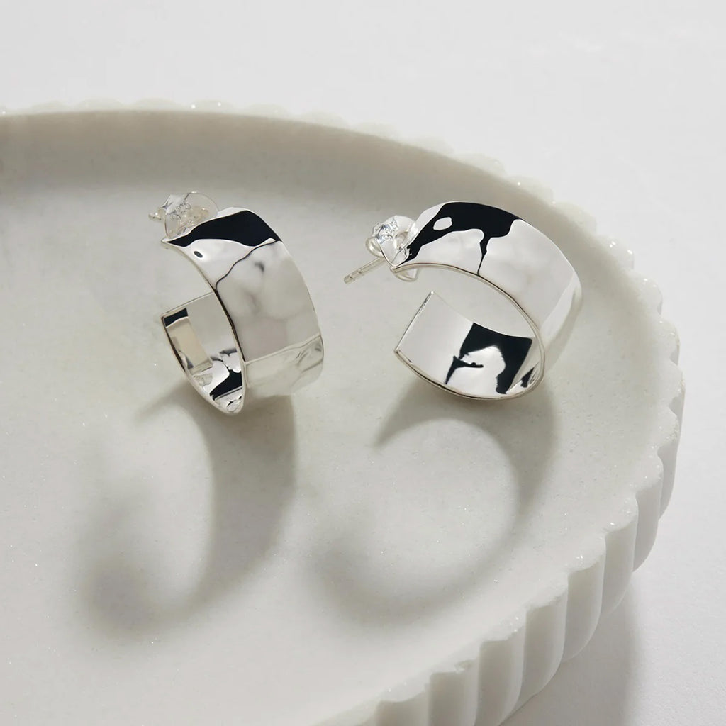 Najo Sterling Silver La Dolce Vita Hoop Earrings E7107