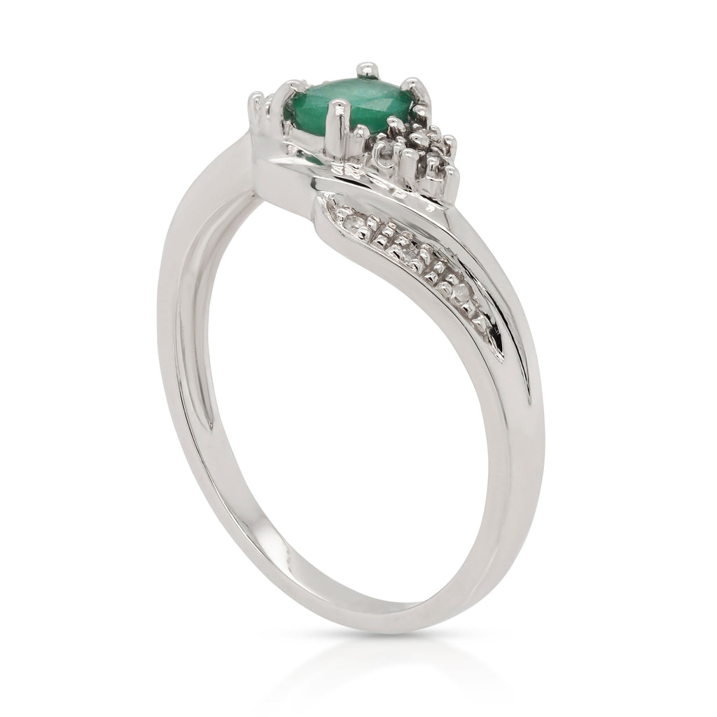 9ct White Gold Oval Emerald & Grain Set Diamond Offset Ring